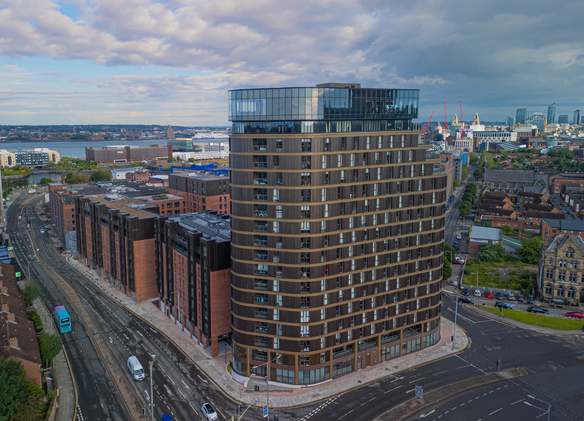 Parliament Square, the eighteen-floor tower in Liverpool's Baltic Triangle that houses Jayde Spa on its 17th floor.